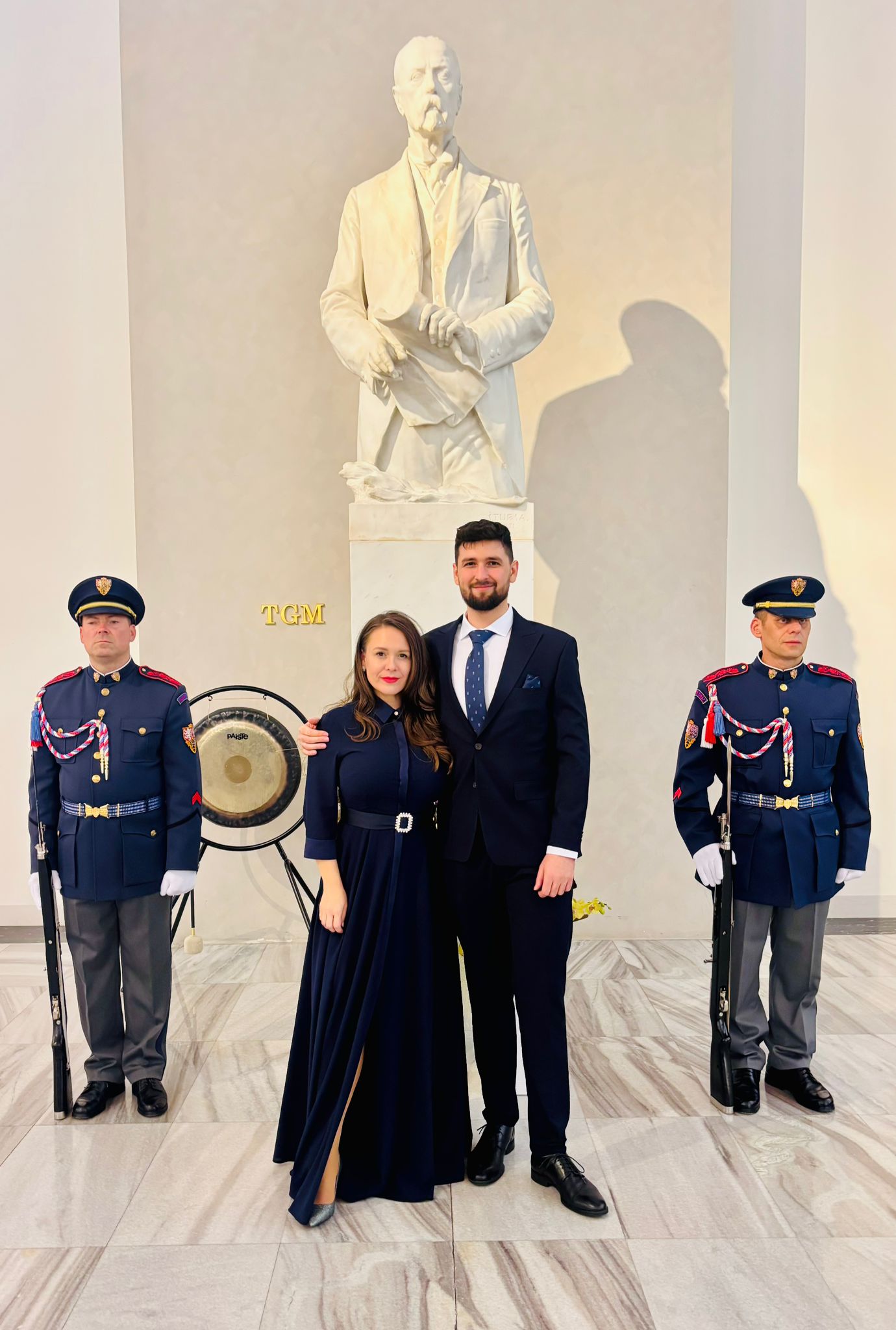 Poslanci Gabriela Sedláčková a Matěj Gregor